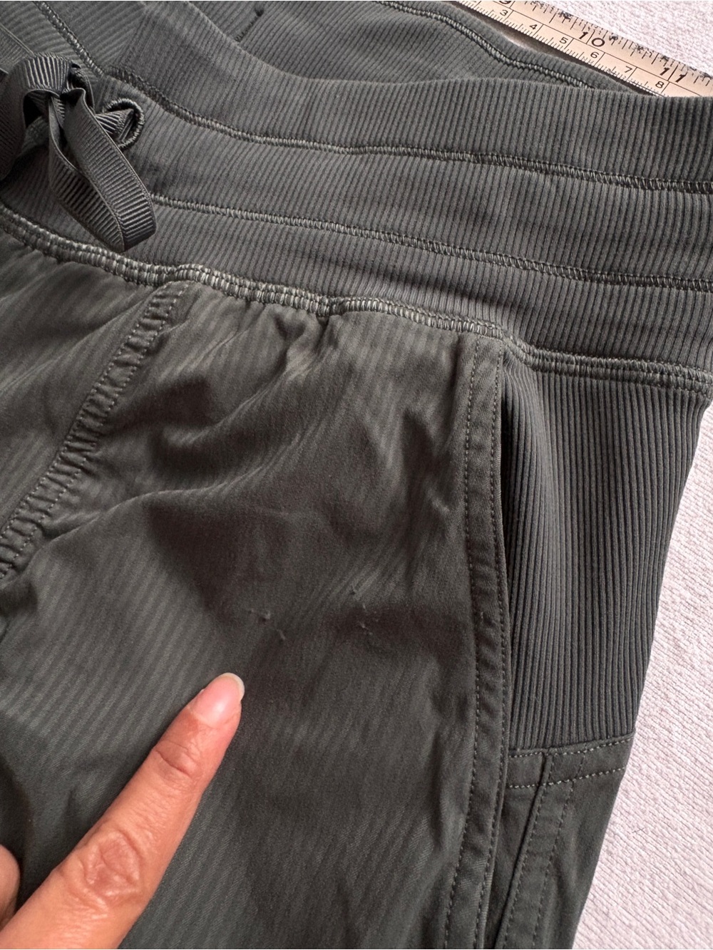 Lululemon Dance Studio Mid Rise Jogger Full Length Army Green - Picture 15 of 16